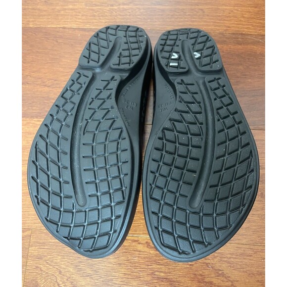 OOFOS OOlala Sandals Flip Flops Women's 7 US/38 EU Purple Camo Recovery Shoes - Picture 2 of 8